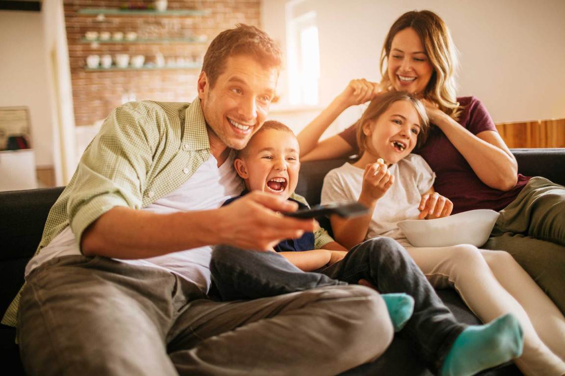 Family Bonding: 6 Fun Activities with Gift Cards