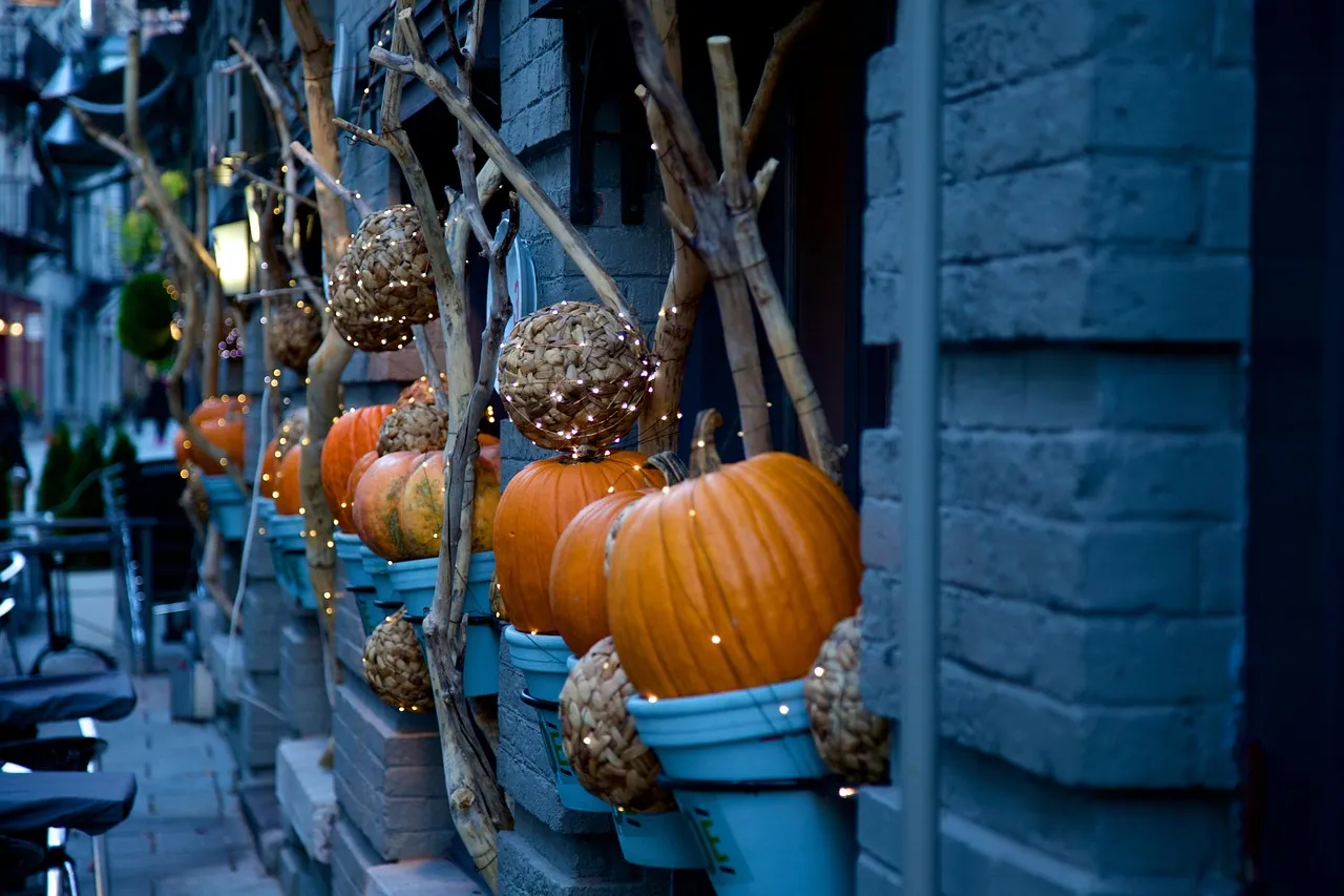 Frighteningly Good Deals: Maximize Halloween Savings with Discounted Gift Cards