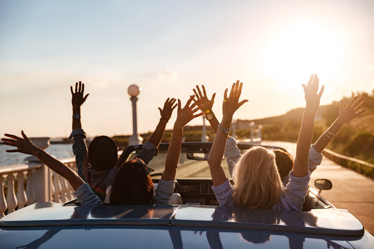 Top 6 Gift Cards for a Weekend Trip